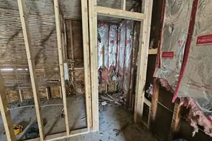 27 Hall St, North Adams, MA 01247 - Photo 12