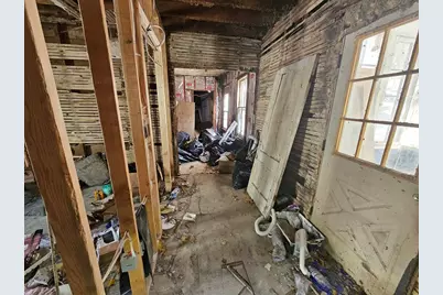 27 Hall St, North Adams, MA 01247 - Photo 16