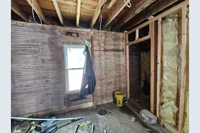27 Hall St, North Adams, MA 01247 - Photo 20