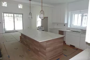 81 Johnson Woods Dr, Reading, MA 01867 - Photo 2