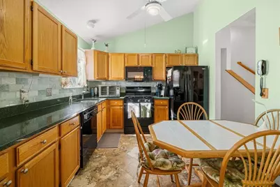 69 Santoro Rd, Worcester, MA 01606 - Photo 10