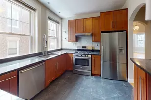 79 Thatcher St, Brookline, MA 02446 - Photo 1