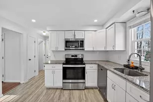 15 Flagg Cir, Waltham, MA 02453 - Photo 18