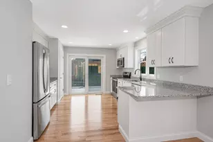 19 Louis Farm Rd, Dracut, MA 01826 - Photo 10