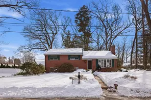 105 Edgewater Rd, Agawam, MA 01001 - Photo 2