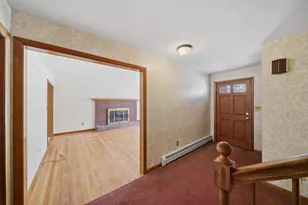 105 Edgewater Rd, Agawam, MA 01001 - Photo 12