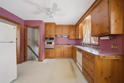 105 Edgewater Rd, Agawam, MA 01001 - Photo 10