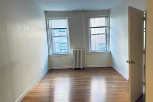 17 S Russell St, Boston, MA 02114 - Photo 4