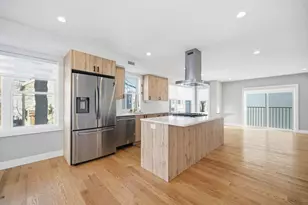 86 Blossom St, Chelsea, MA 02150 - Photo 2