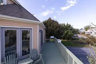 7 Elgin, Warwick, RI 02889 - Photo 4