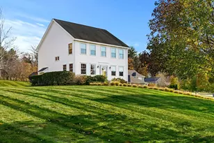 4 Fairway Dr, Groveland, MA 01834 - Photo 2