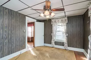 31 Greenwich St, Ludlow, MA 01056 - Photo 12