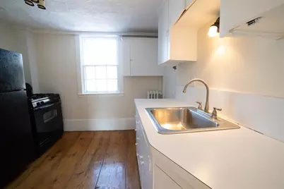 31 Mugford St. #2, Marblehead, MA 01945 - Photo 8