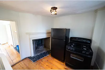 31 Mugford St. #2, Marblehead, MA 01945 - Photo 6