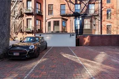 357-359 Beacon St. #4, Boston, MA 02116 - Photo 8