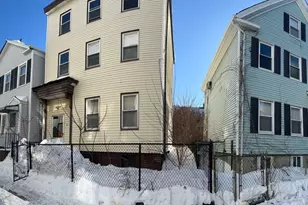 8 Glover Ct, Boston, MA 02127 - Photo 2
