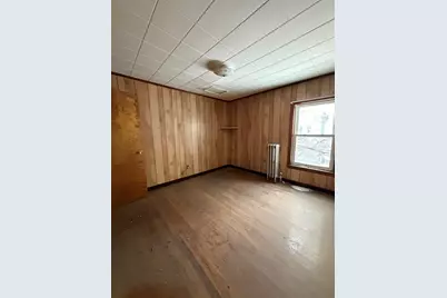 4-10 Glover Ct, Boston, MA 02127 - Photo 6