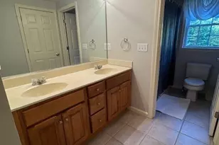 10 Essex St, Douglas, MA 01516 - Photo 26