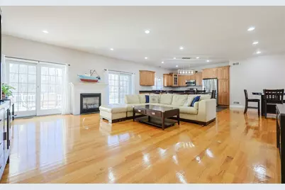 40 Sycamore Ln, Westport, MA 02790 - Photo 8