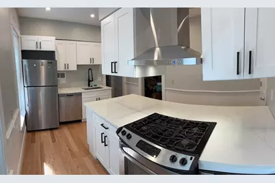 57 Hawthorne St #2, Somerville, MA 02144 - Photo 2