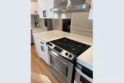 57 Hawthorne St #2, Somerville, MA 02144 - Photo 4