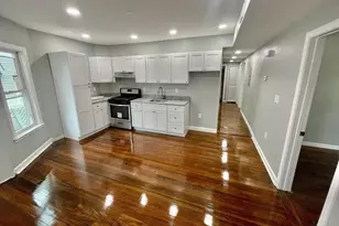 32 Huntington St, Brockton, MA 02301 - Photo 2