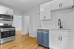 39 Hancock St, Somerville, MA 02144 - Photo 2