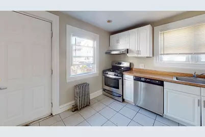 18-20 Kelley Ct #18, Boston, MA 02135 - Photo 2
