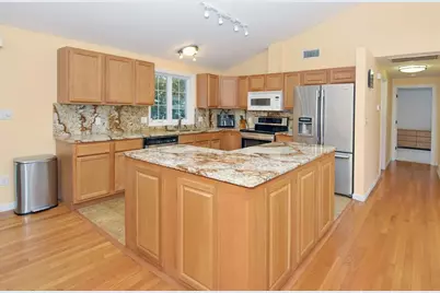 16 Sherwood Rd, Worcester, MA 01602 - Photo 4