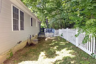 16 Sherwood Rd, Worcester, MA 01602 - Photo 30