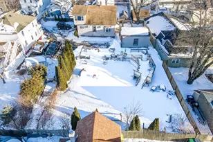 10 Pond St, Lynn, MA 01904 - Photo 26