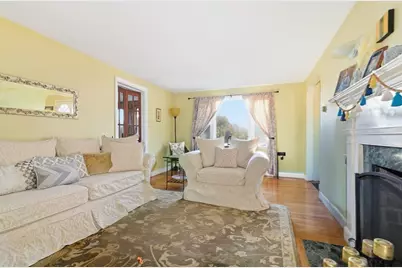 37 Morey Rd, Boston, MA 02132 - Photo 6