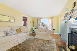 37 Morey Rd, Boston, MA 02132 - Photo 6