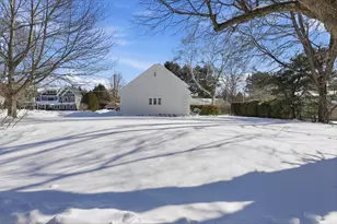 2 Canterbury Rd, Winchester, MA 01890 - Photo 4