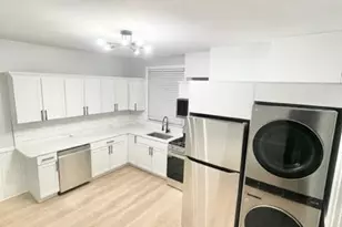 33 Oak St, Boston, MA 02136 - Photo 16