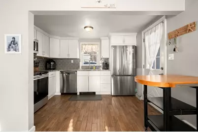 21 Forest St, Peabody, MA 01960 - Photo 4