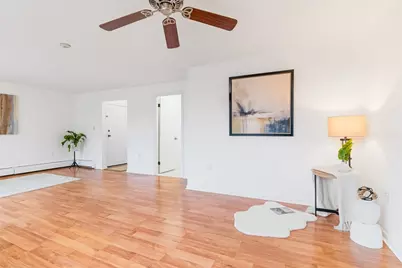 101 Edgelawn Ave #11, North Andover, MA 01845 - Photo 2