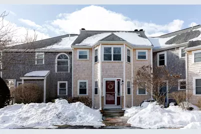 4 Harbor Hill Dr #4, Bourne, MA 02532 - Photo 1