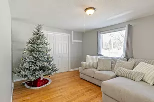 4 Seneca St, Springfield, MA 01151 - Photo 10