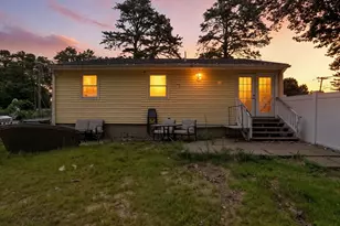 381 N Brook Rd, Springfield, MA 01119 - Photo 34