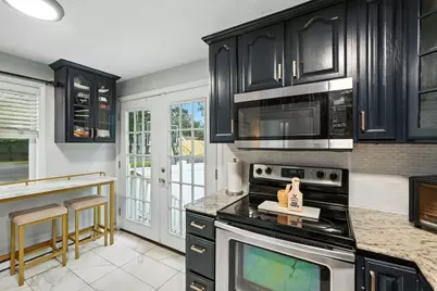 381 N Brook Rd, Springfield, MA 01119 - Photo 14