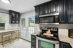 381 N Brook Rd, Springfield, MA 01119 - Photo 14