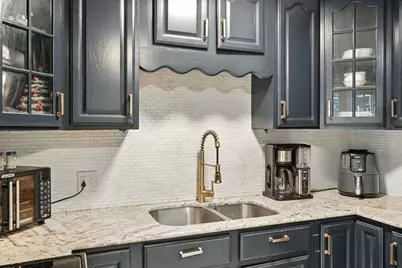 381 N Brook Rd, Springfield, MA 01119 - Photo 12