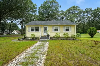 381 N Brook Rd, Springfield, MA 01119 - Photo 2