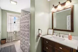 427 Hamilton St, Worcester, MA 01604 - Photo 18