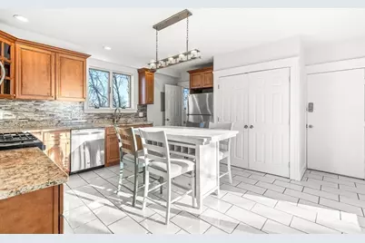 11 Symonds St #2, Salem, MA 01970 - Photo 6