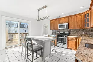 11 Symonds St, Salem, MA 01970 - Photo 8