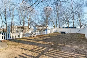 11 Symonds St, Salem, MA 01970 - Photo 26