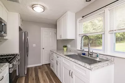 60 Gatewood Rd #1, Springfield, MA 01119 - Photo 6