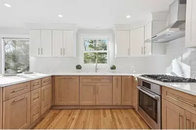 155 Mill St, Burlington, MA 01803 - Photo 2